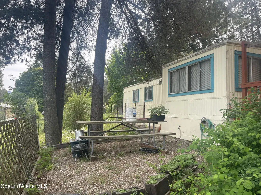 111 Gun Club Road Sagle ID 83860