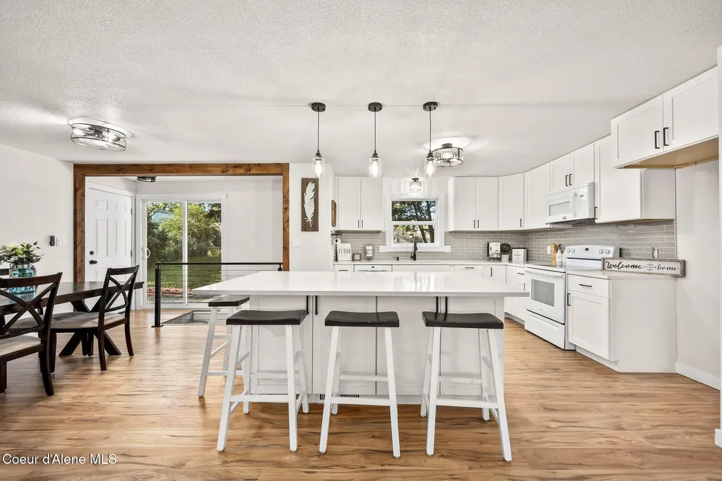 8582 W Larch Street Rathdrum ID 83858