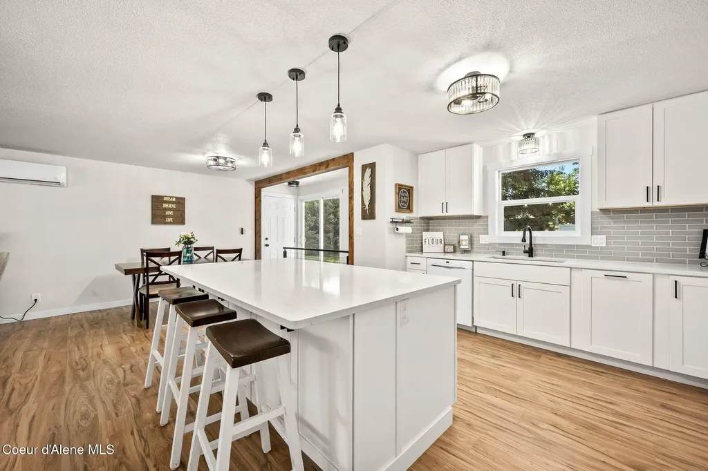 8582 W Larch Street Rathdrum ID 83858