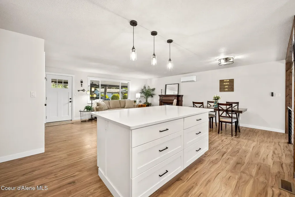8582 W Larch Street Rathdrum ID 83858