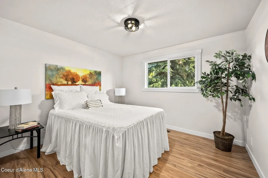 8582 W Larch Street Rathdrum ID 83858