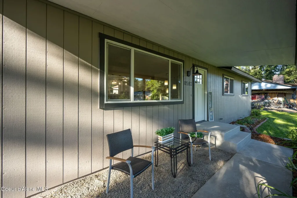 8582 W Larch Street Rathdrum ID 83858