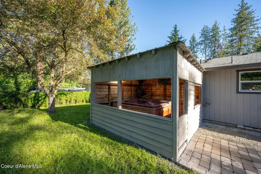 8582 W Larch Street Rathdrum ID 83858