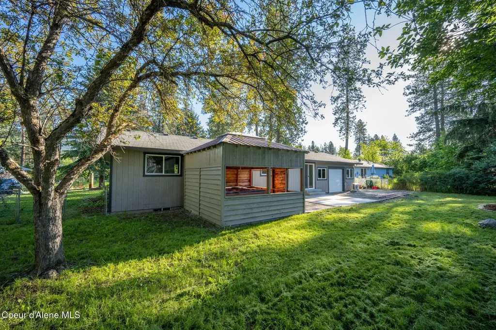 8582 W Larch Street Rathdrum ID 83858
