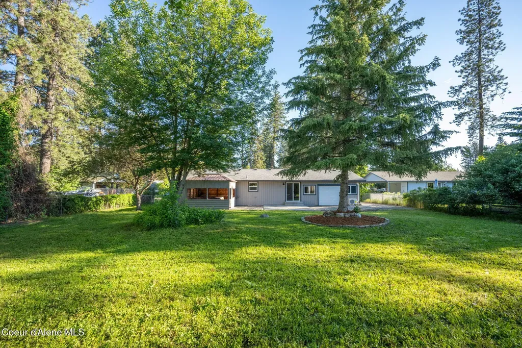 8582 W Larch Street Rathdrum ID 83858