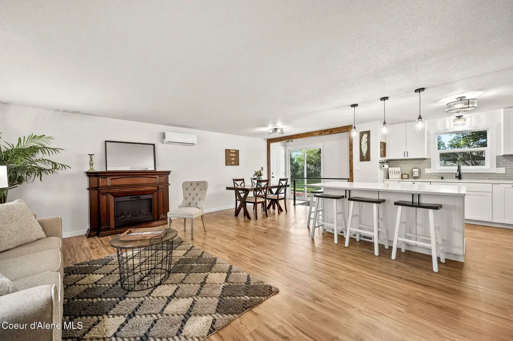 8582 W Larch Street Rathdrum ID 83858