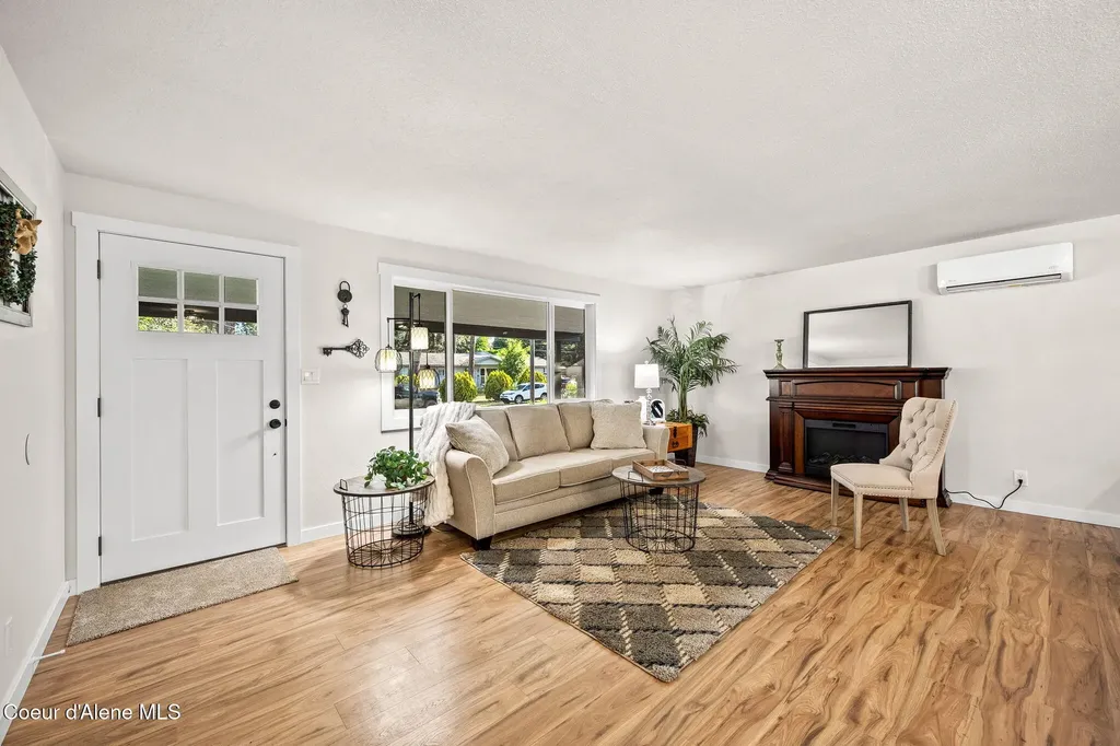 8582 W Larch Street Rathdrum ID 83858