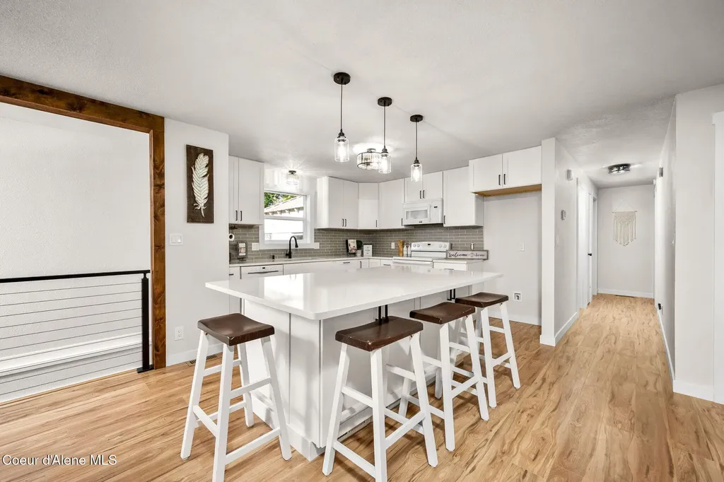 8582 W Larch Street Rathdrum ID 83858