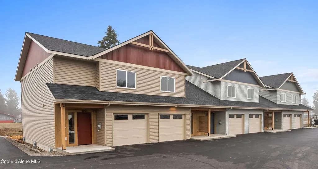 9814 N Laylin Circle Hayden ID 83835