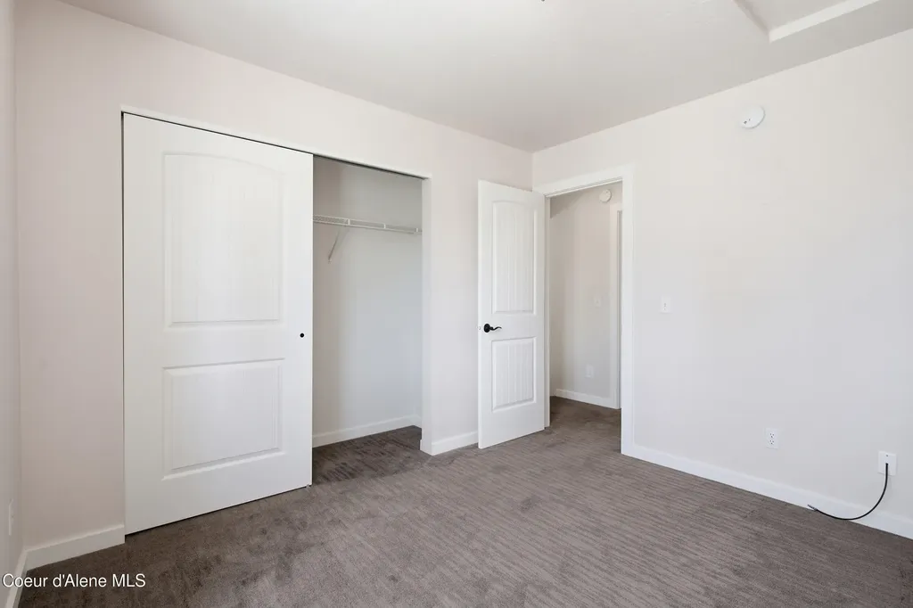 1019 W Starling Avenue Hayden ID 83835