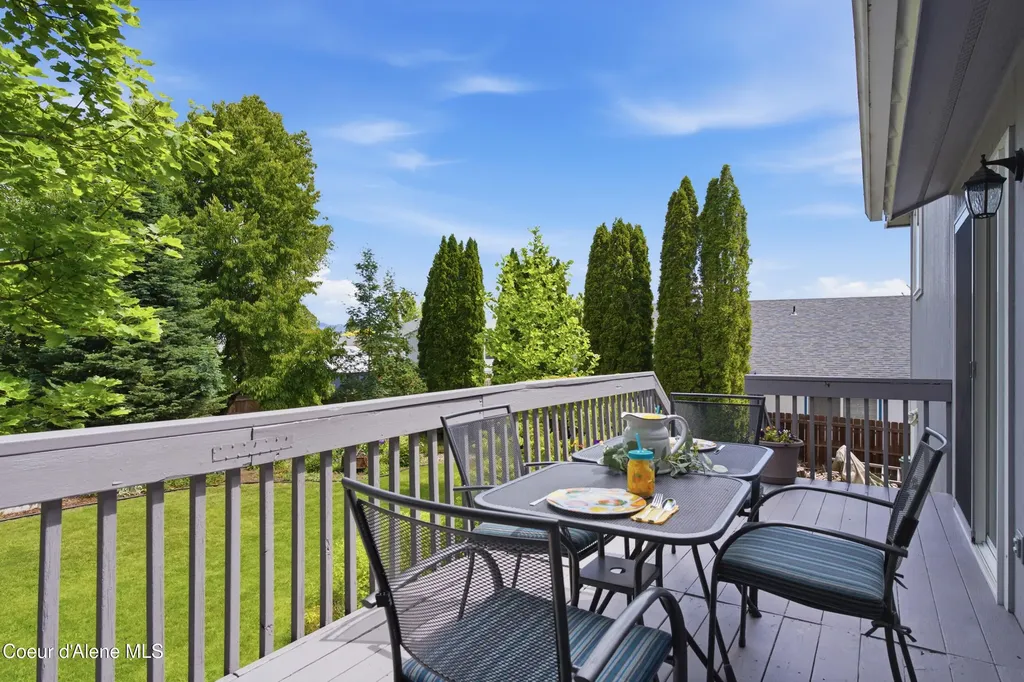1019 W Starling Avenue Hayden ID 83835