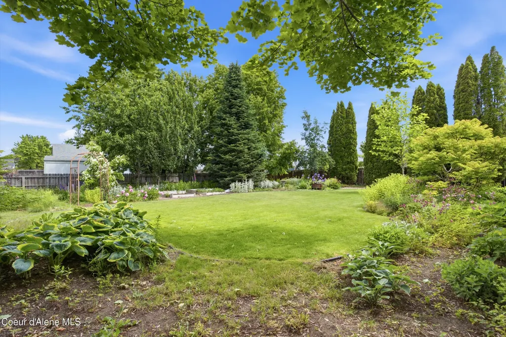 1019 W Starling Avenue Hayden ID 83835