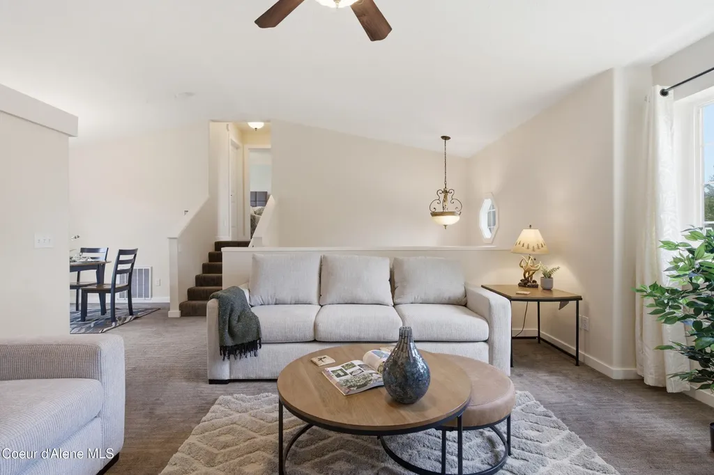 1019 W Starling Avenue Hayden ID 83835