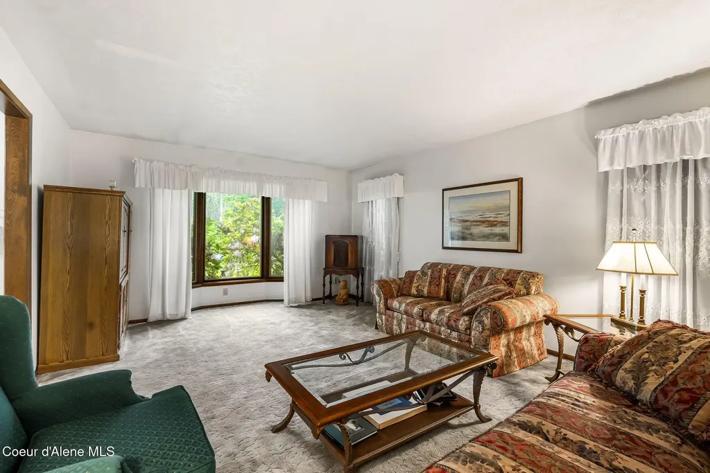 290 Syringa Heights Road Sandpoint ID 83864