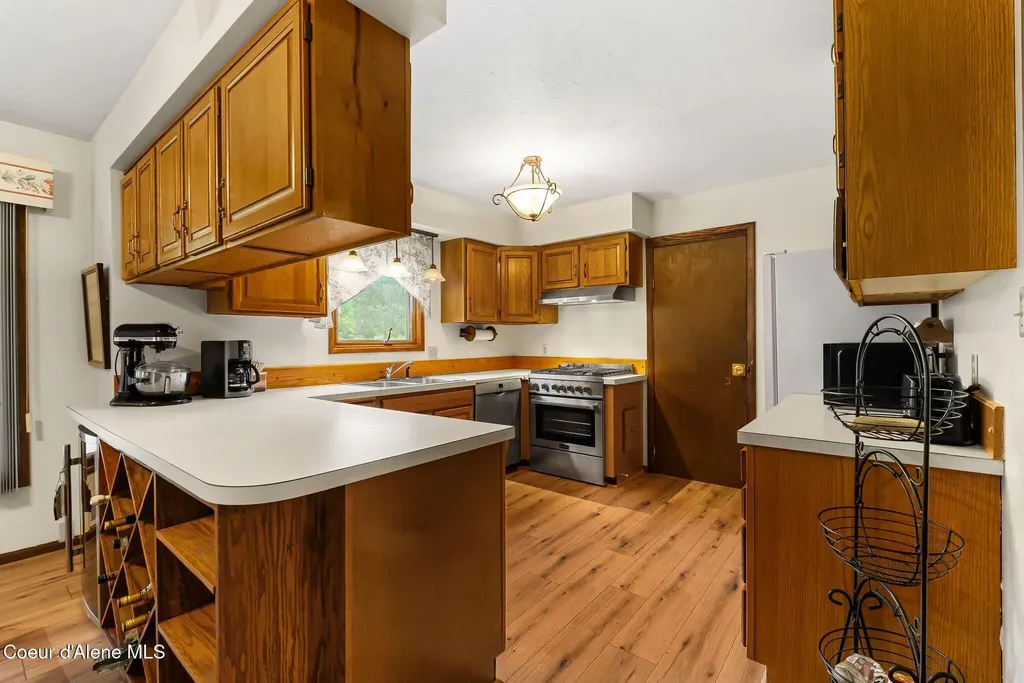 290 Syringa Heights Road Sandpoint ID 83864