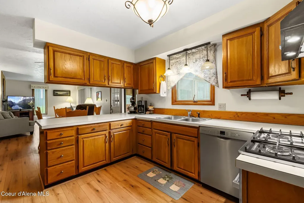 290 Syringa Heights Road Sandpoint ID 83864