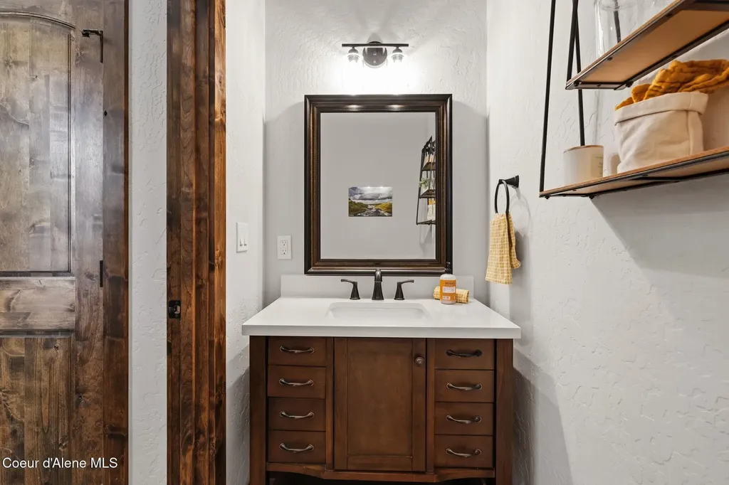 140 Madera Drive Sandpoint ID 83864