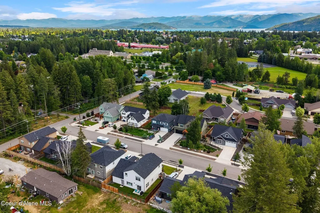 140 Madera Drive Sandpoint ID 83864