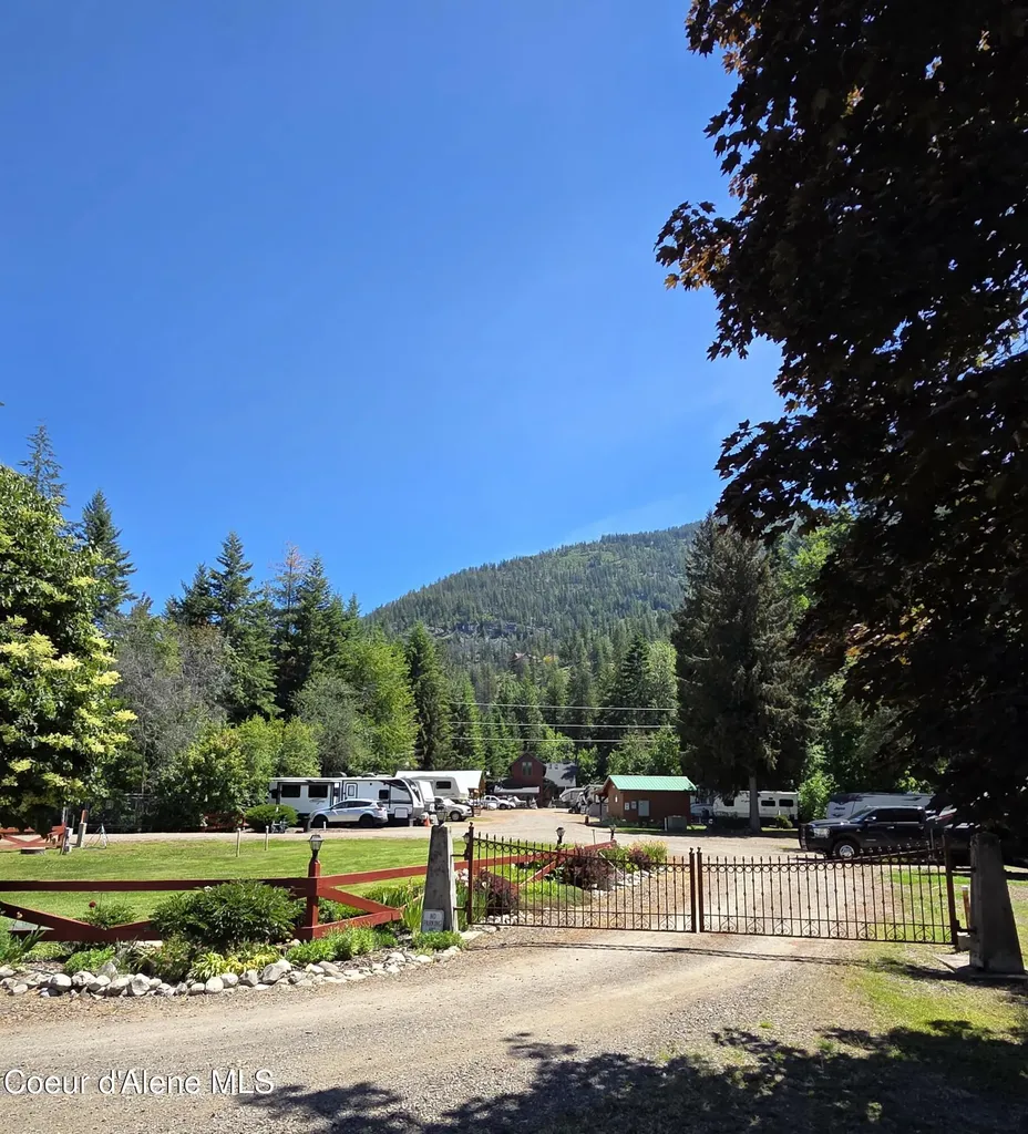 42303 Highway 200 Hope ID 83836