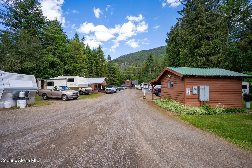 42303 Highway 200 Hope ID 83836