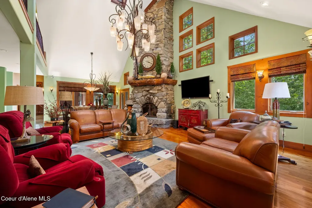 42303 Highway 200 Hope ID 83836
