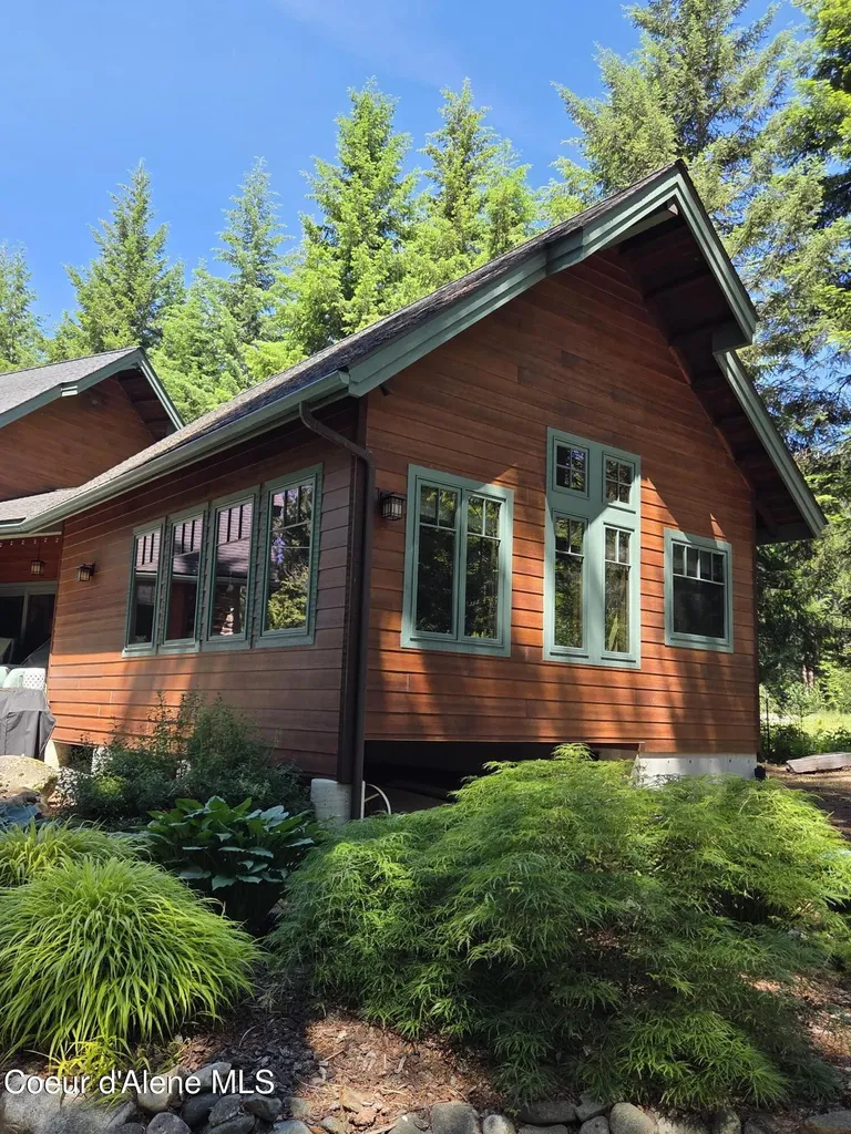 42303 Highway 200 Hope ID 83836