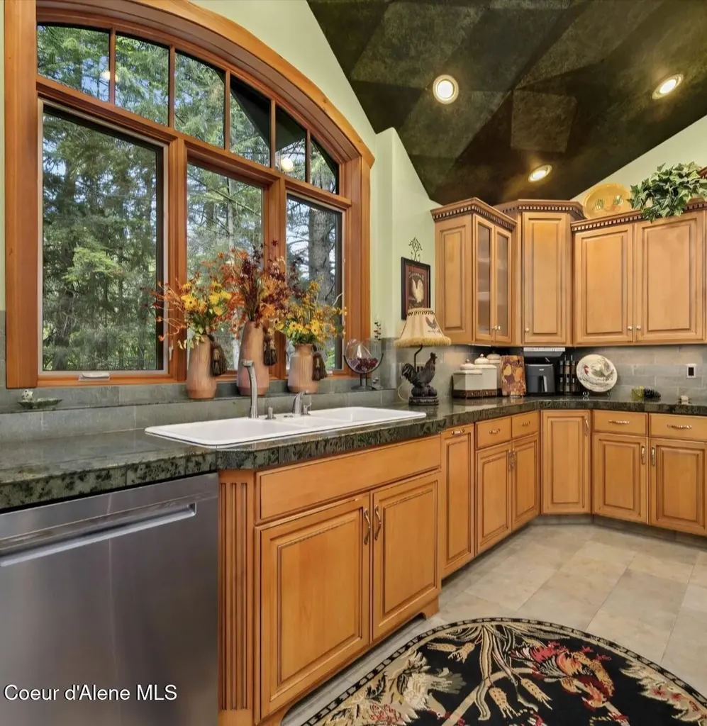 42303 Highway 200 Hope ID 83836