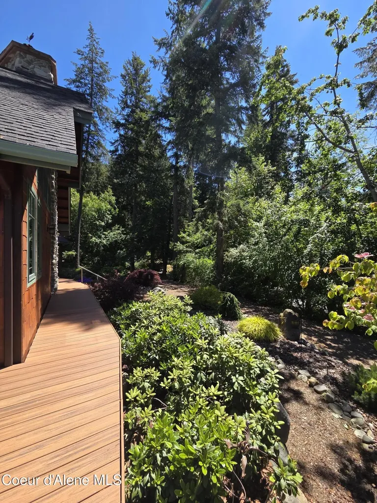 42303 Highway 200 Hope ID 83836