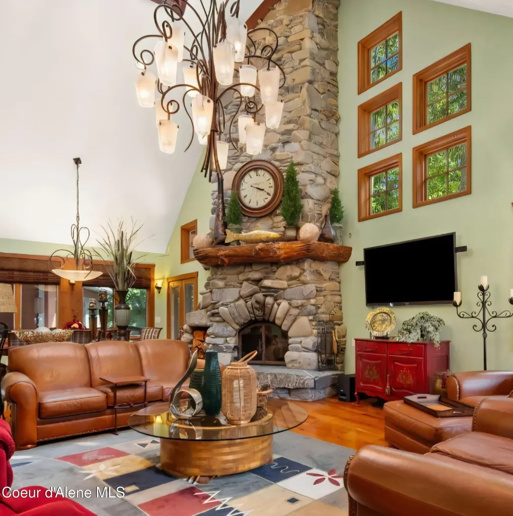 42303 Highway 200 Hope ID 83836