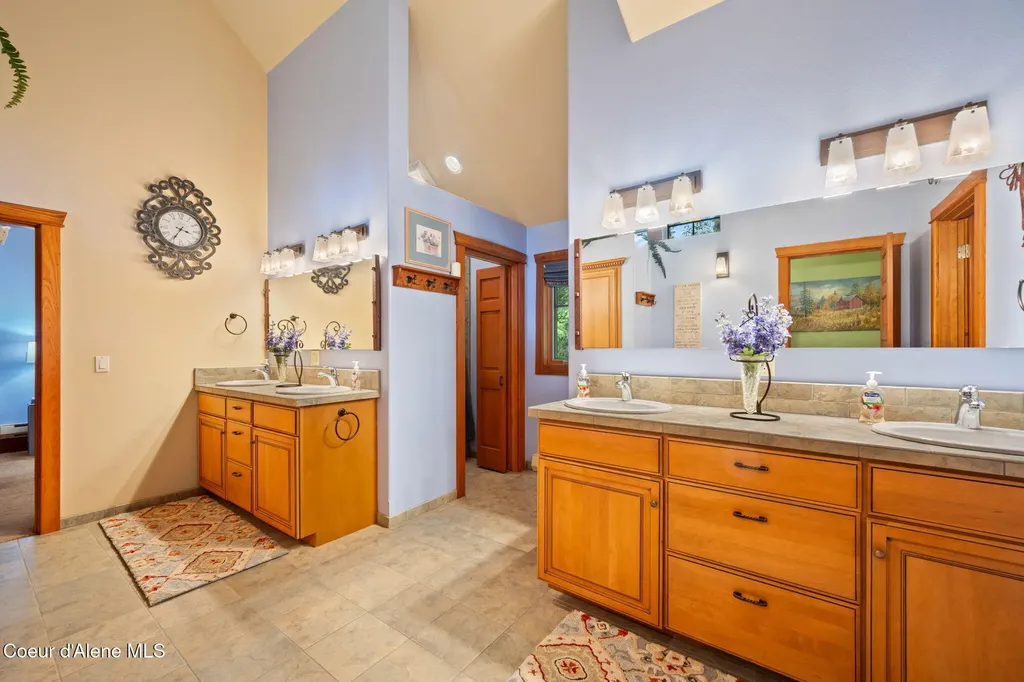 42303 Highway 200 Hope ID 83836