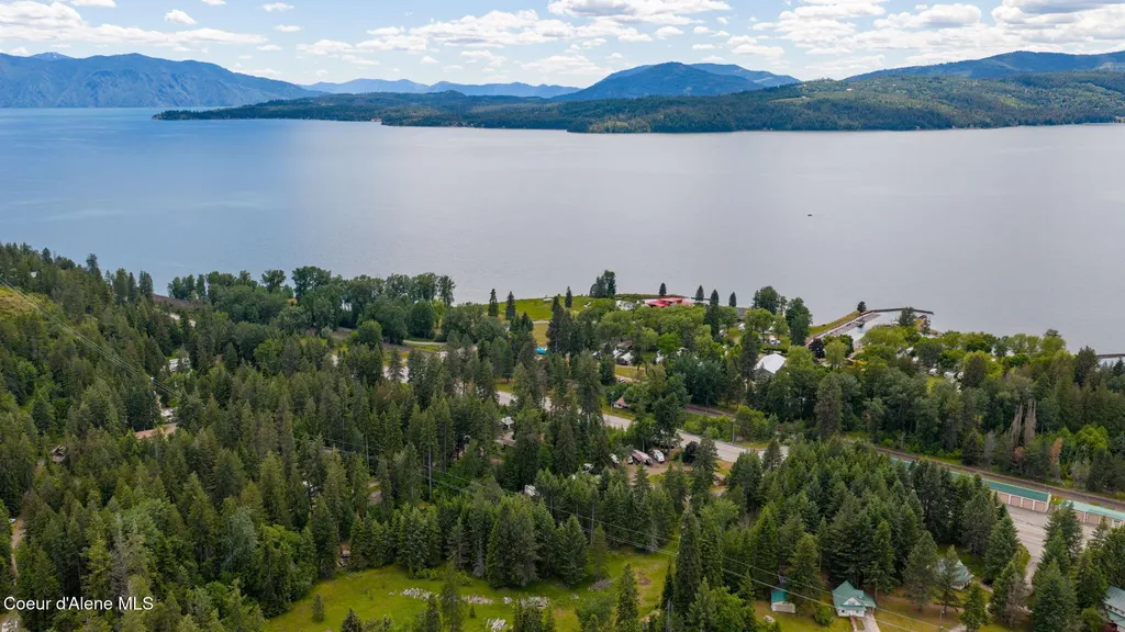 42303 Highway 200 Hope ID 83836