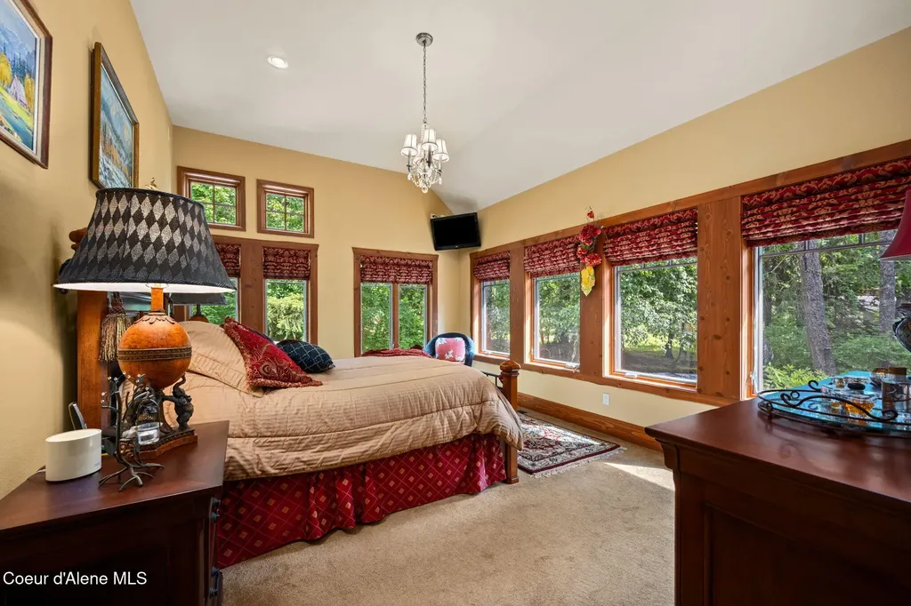 42303 Highway 200 Hope ID 83836