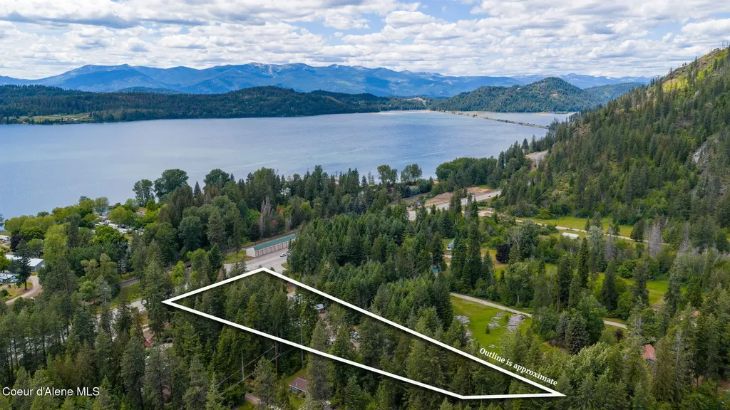 42303 Highway 200 Hope ID 83836