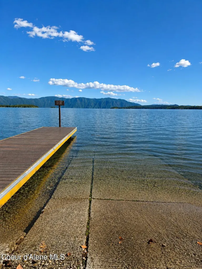 42303 Highway 200 Hope ID 83836