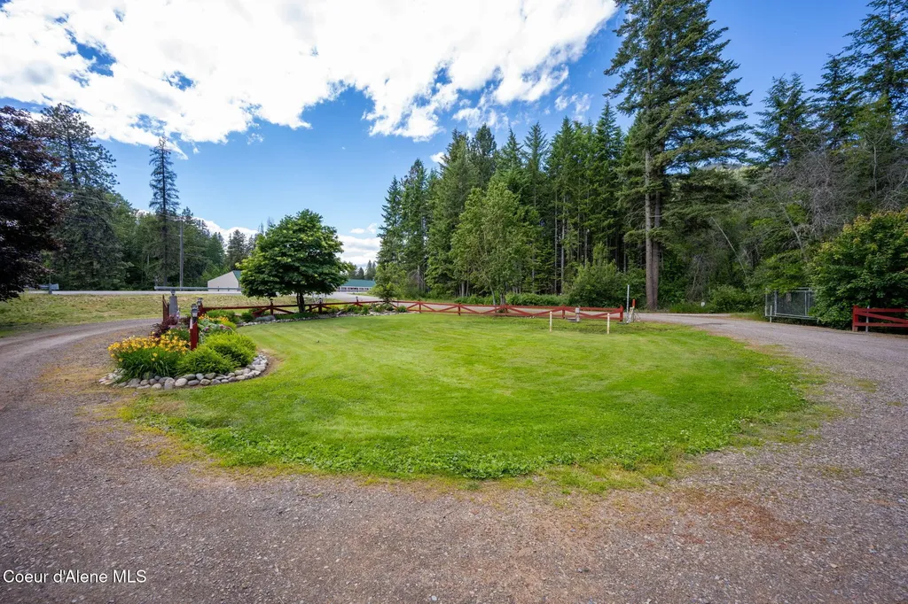 42303 Highway 200 Hope ID 83836
