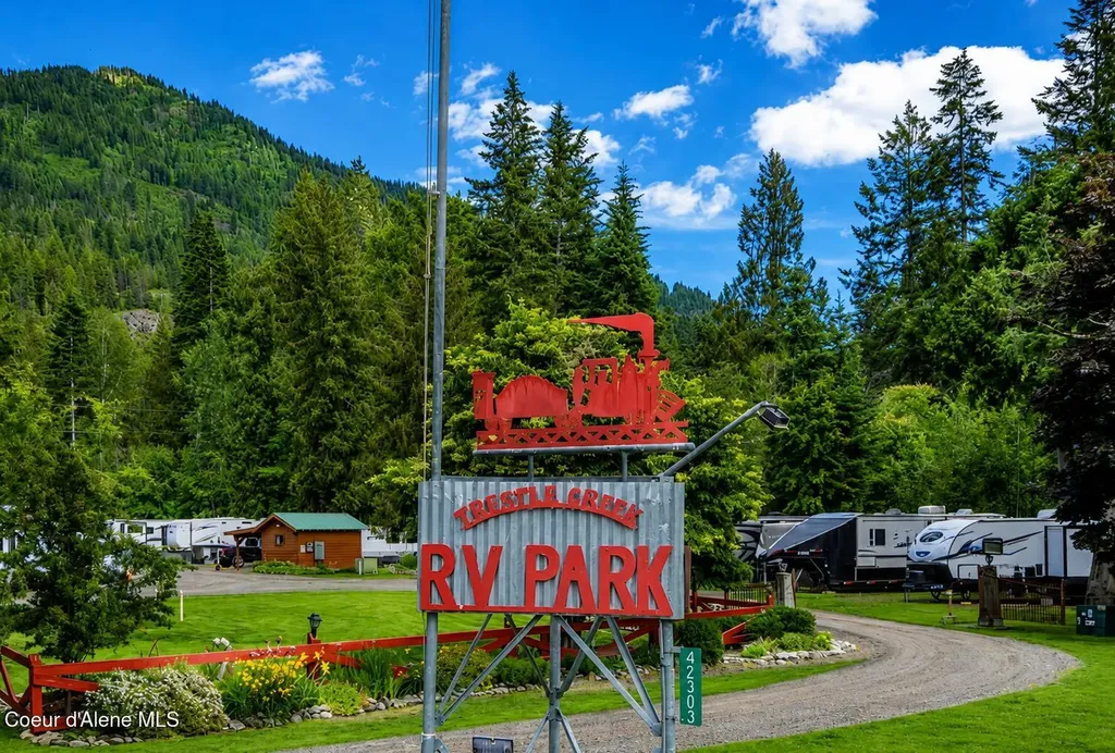 42303 Highway 200 Hope ID 83836