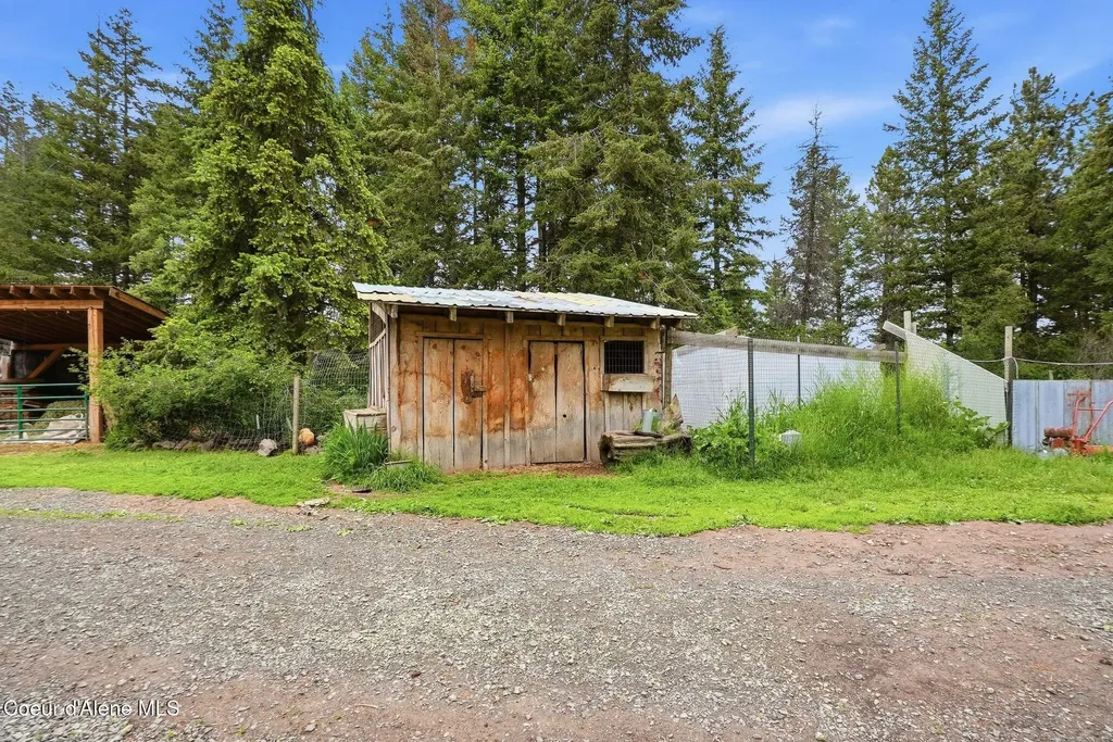 890 Pokey Creek Road St. Maries ID 83861