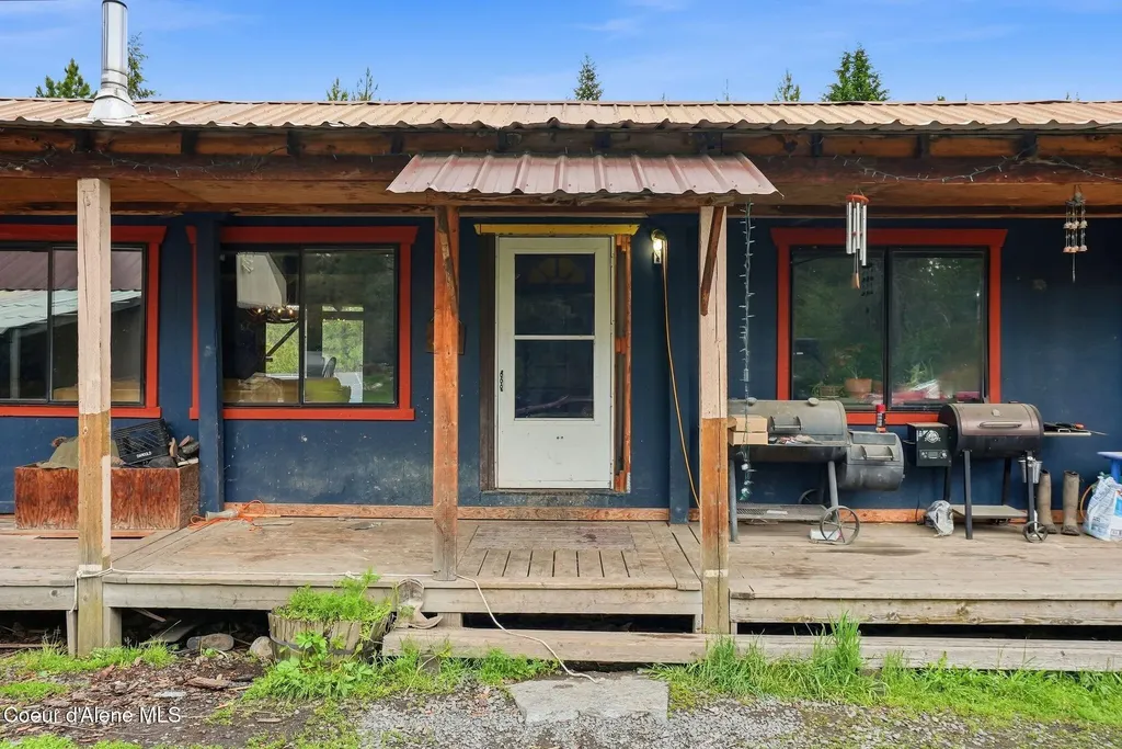 890 Pokey Creek Road St. Maries ID 83861
