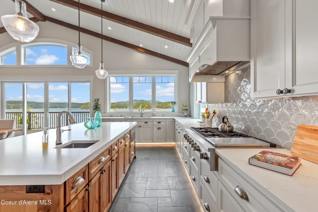 8491 N Mckinley Lane Hayden Lake ID 83835