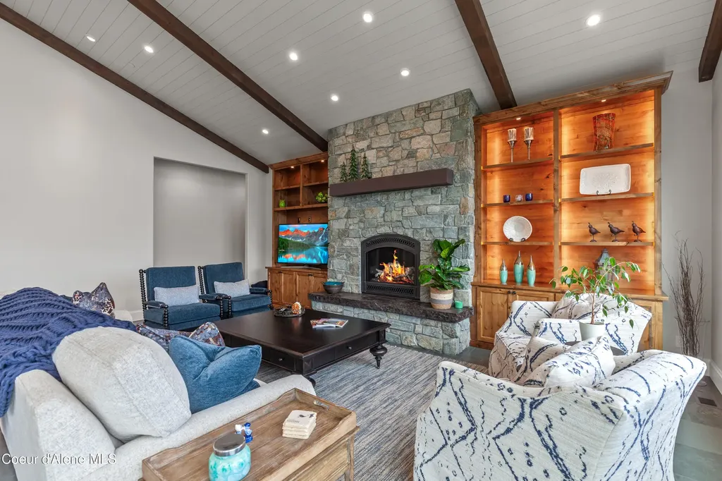 8491 N Mckinley Lane Hayden Lake ID 83835