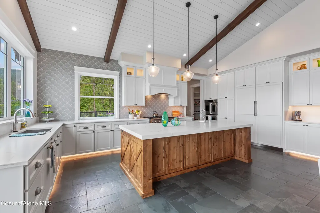 8491 N Mckinley Lane Hayden Lake ID 83835