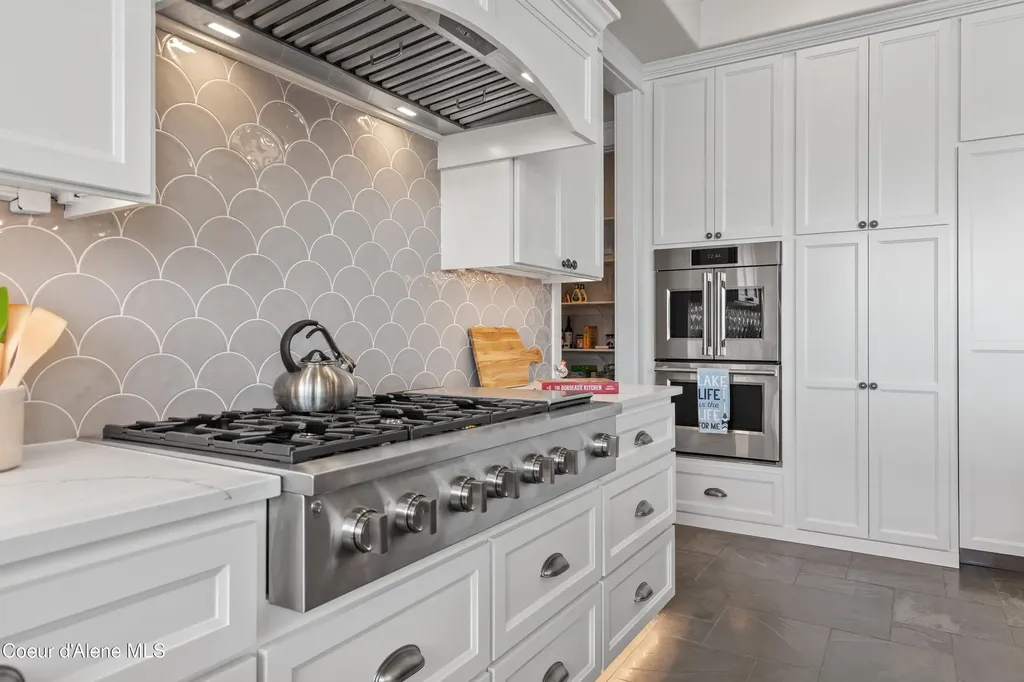 8491 N Mckinley Lane Hayden Lake ID 83835