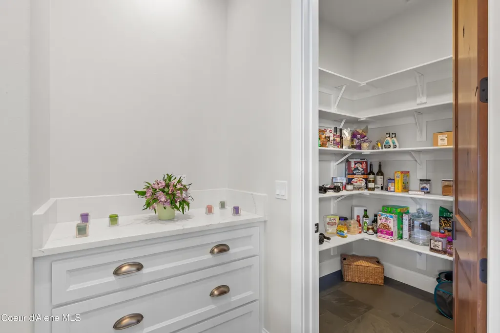 8491 N Mckinley Lane Hayden Lake ID 83835