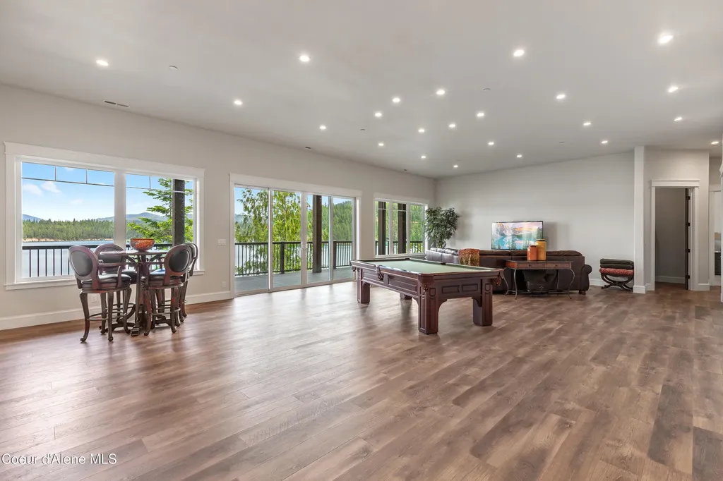 8491 N Mckinley Lane Hayden Lake ID 83835