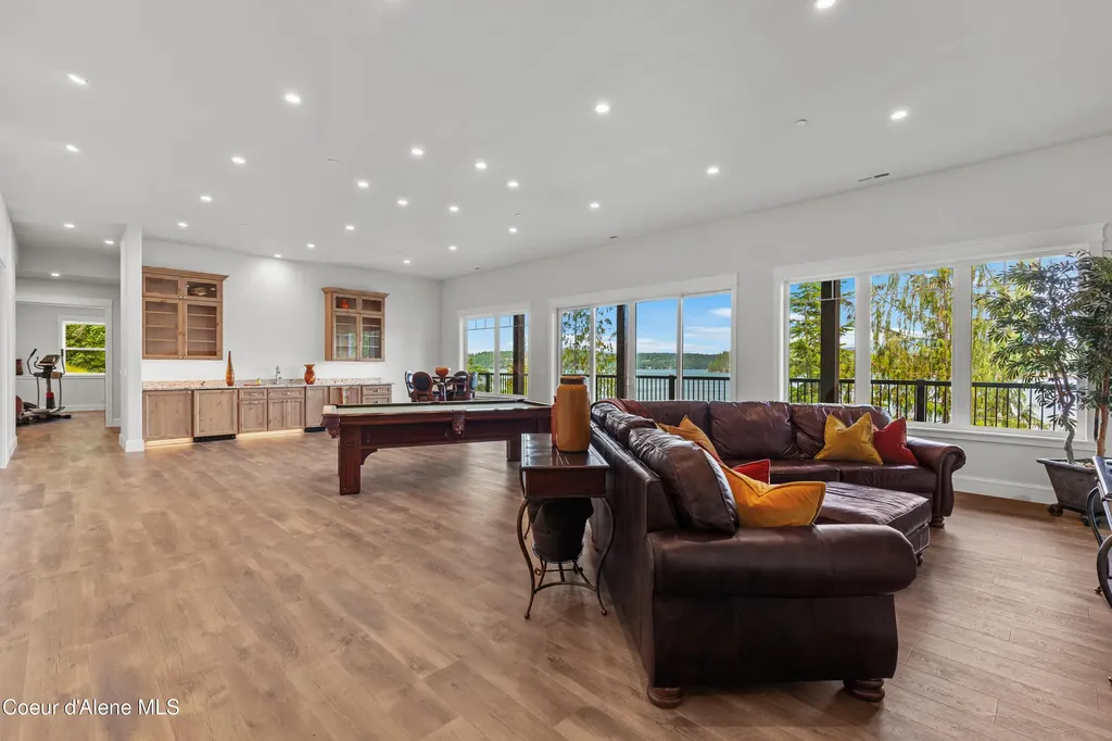 8491 N Mckinley Lane Hayden Lake ID 83835