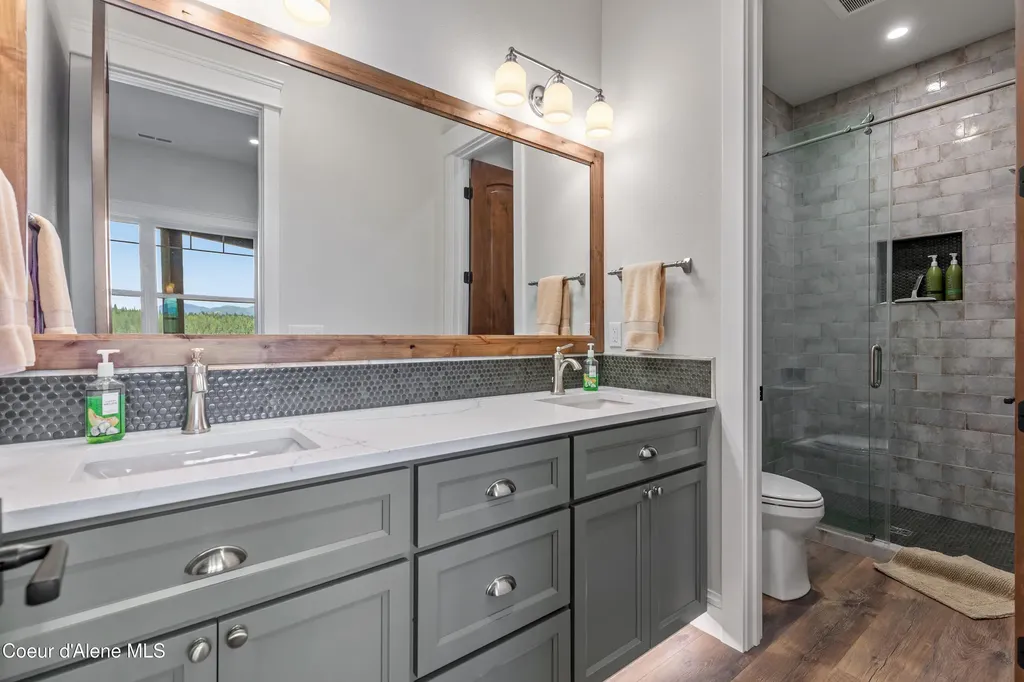 8491 N Mckinley Lane Hayden Lake ID 83835