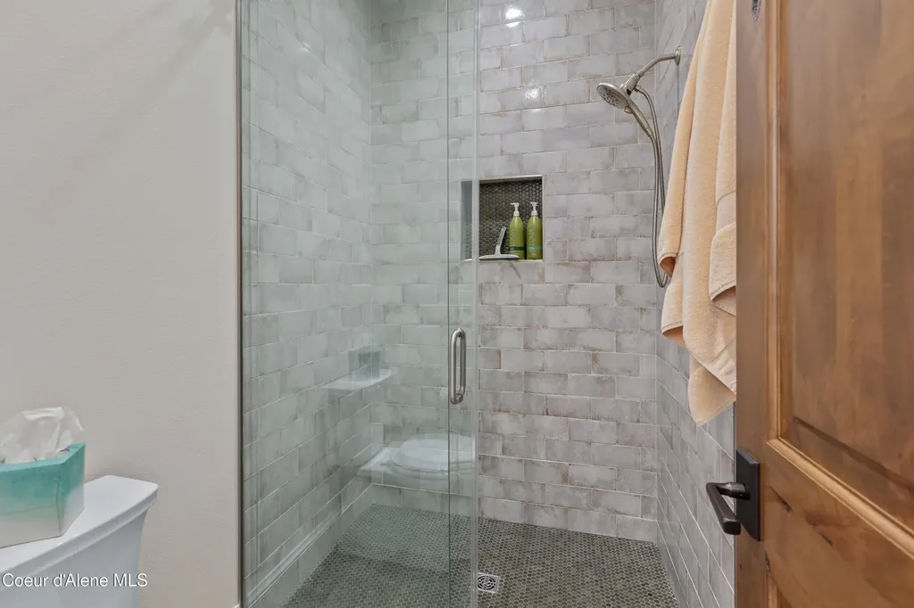 8491 N Mckinley Lane Hayden Lake ID 83835