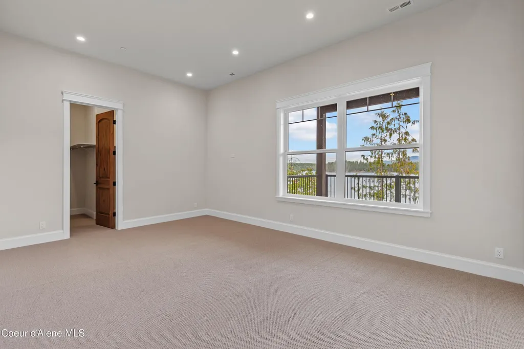 8491 N Mckinley Lane Hayden Lake ID 83835
