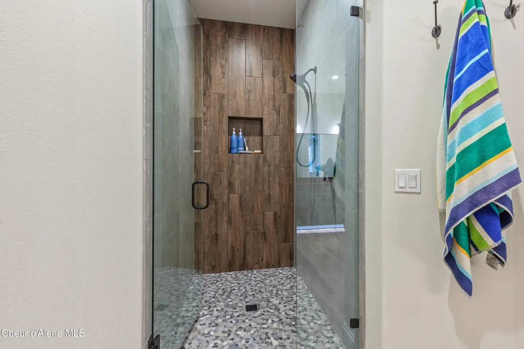 8491 N Mckinley Lane Hayden Lake ID 83835