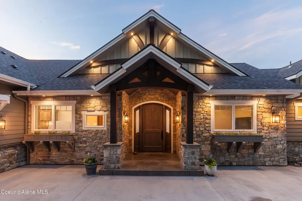 8491 N Mckinley Lane Hayden Lake ID 83835